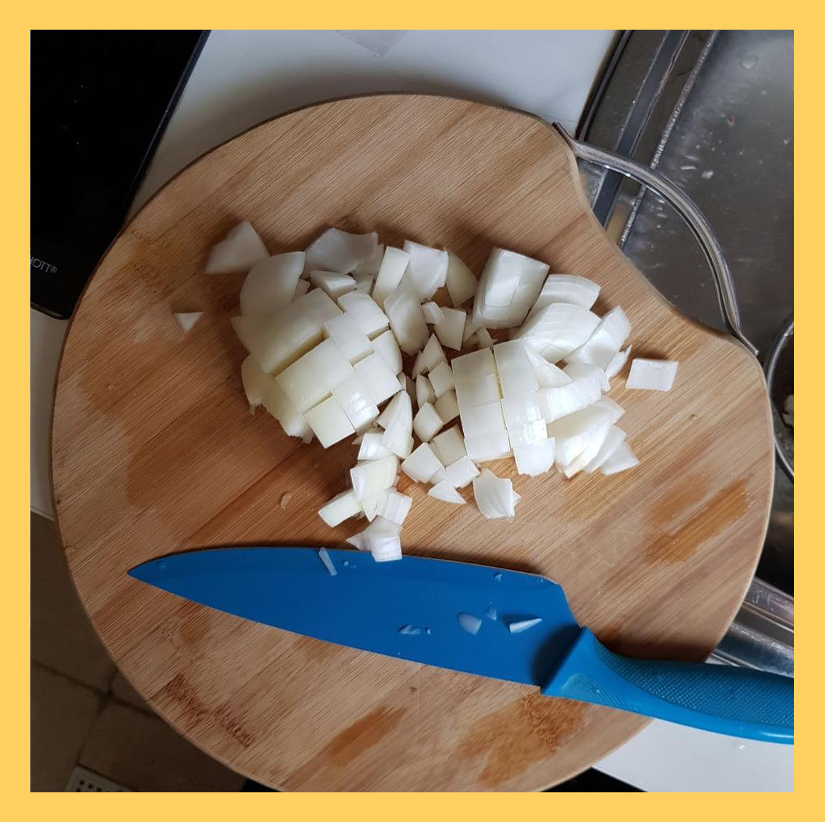 chopped onion, پیاز خرد شده