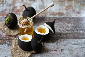 عصاره‌ی شلغم و عسل